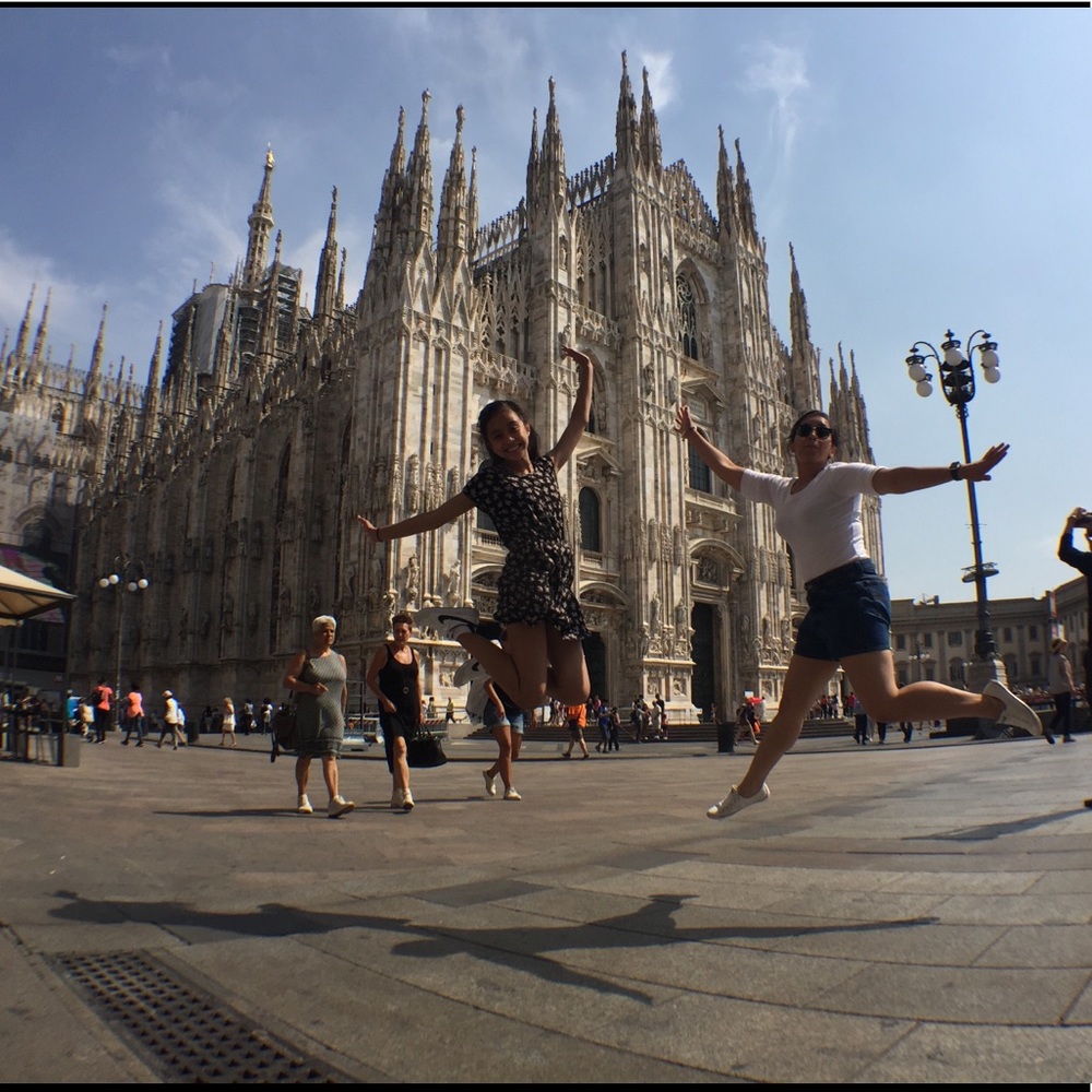 Meet your Posher, Laya